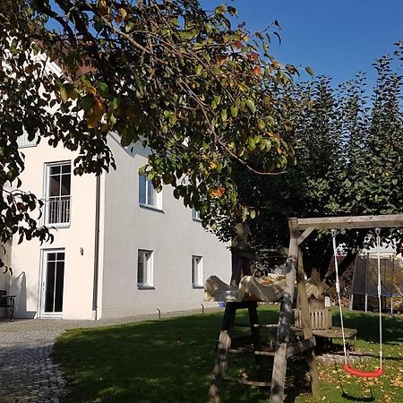 Ferienwohnung Sonnenschein Бургау Екстериор снимка